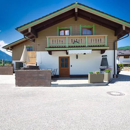 Ferienhaeuschen Storchennest Schönau am Königssee